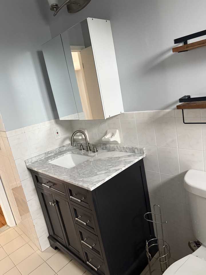 715 Mack Pl #2nd - Photo 6 of 15