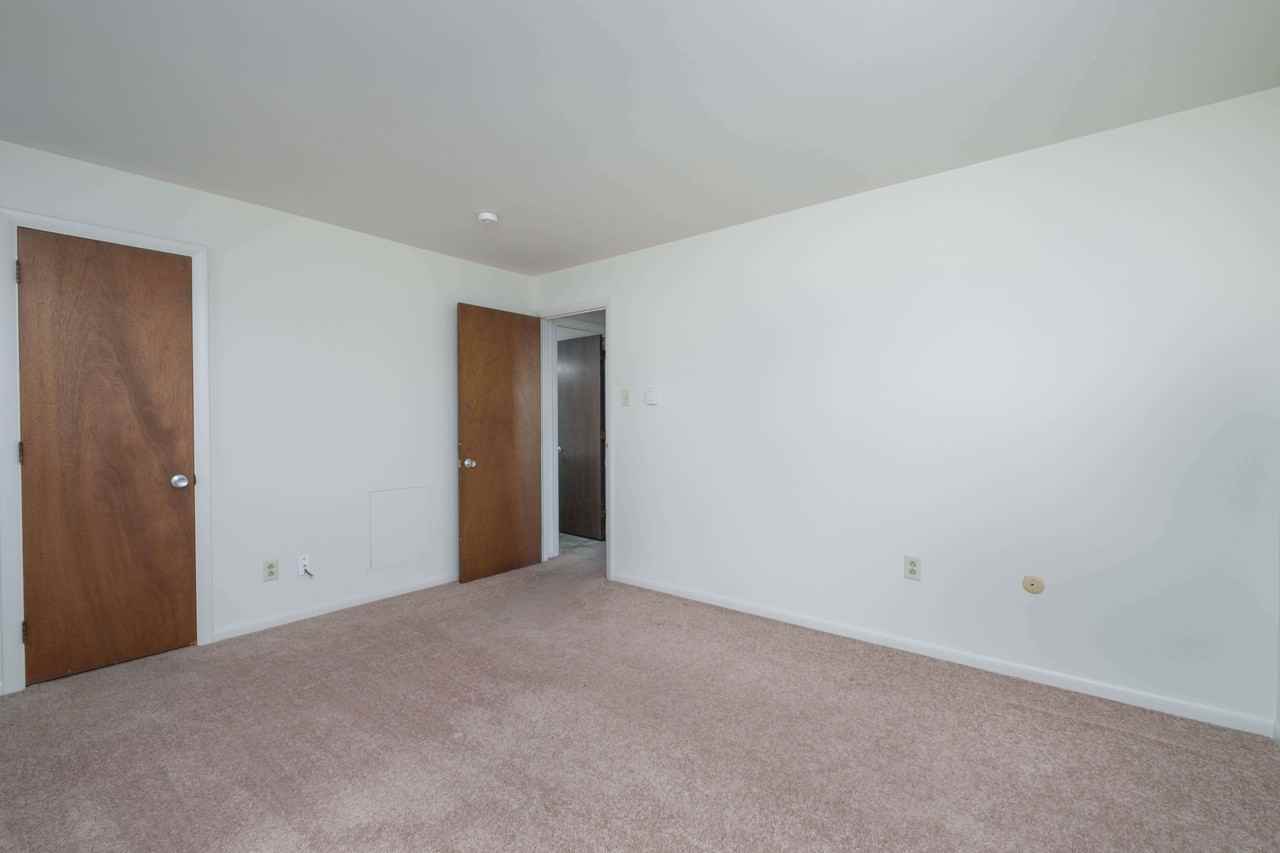 340 College Manor Ave Apt 7 #340-7 - Photo 7 of 10