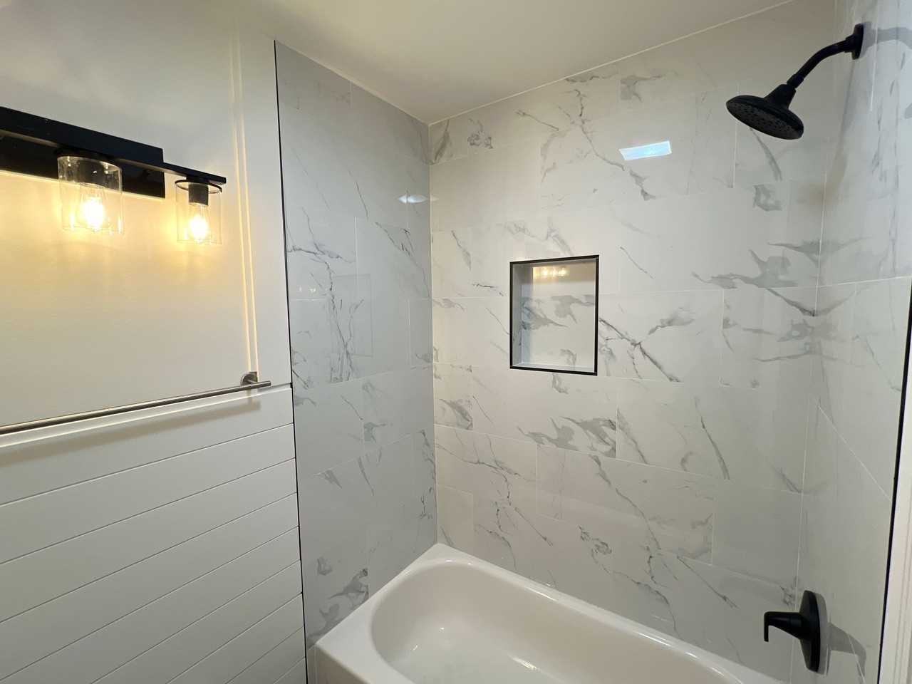 750 Cove Rd #7 - Photo 5 of 12