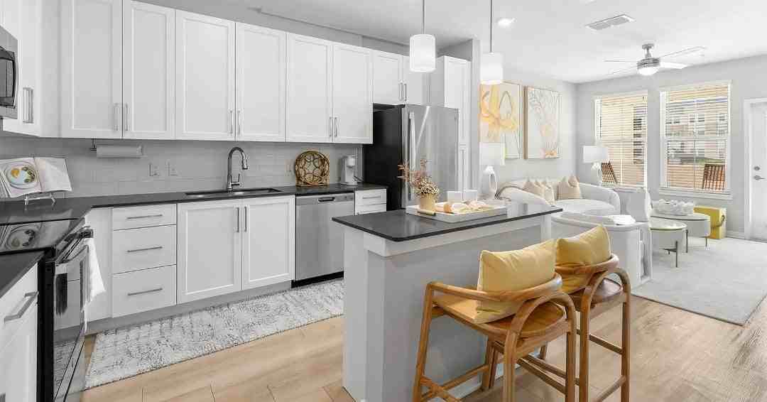 7208 Interbay Blvd #3TH - Photo 4 of 19