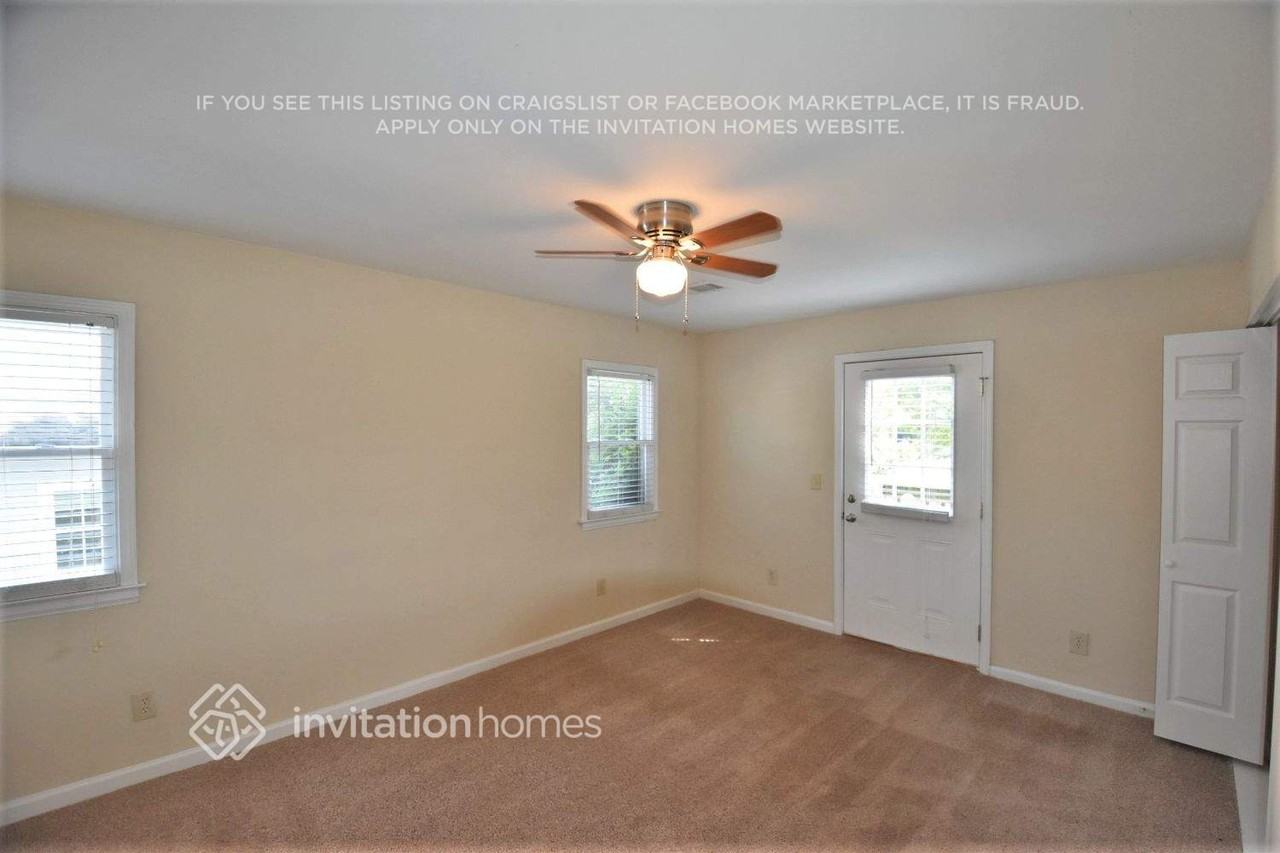 1551 New St Ne - Photo 7 of 14