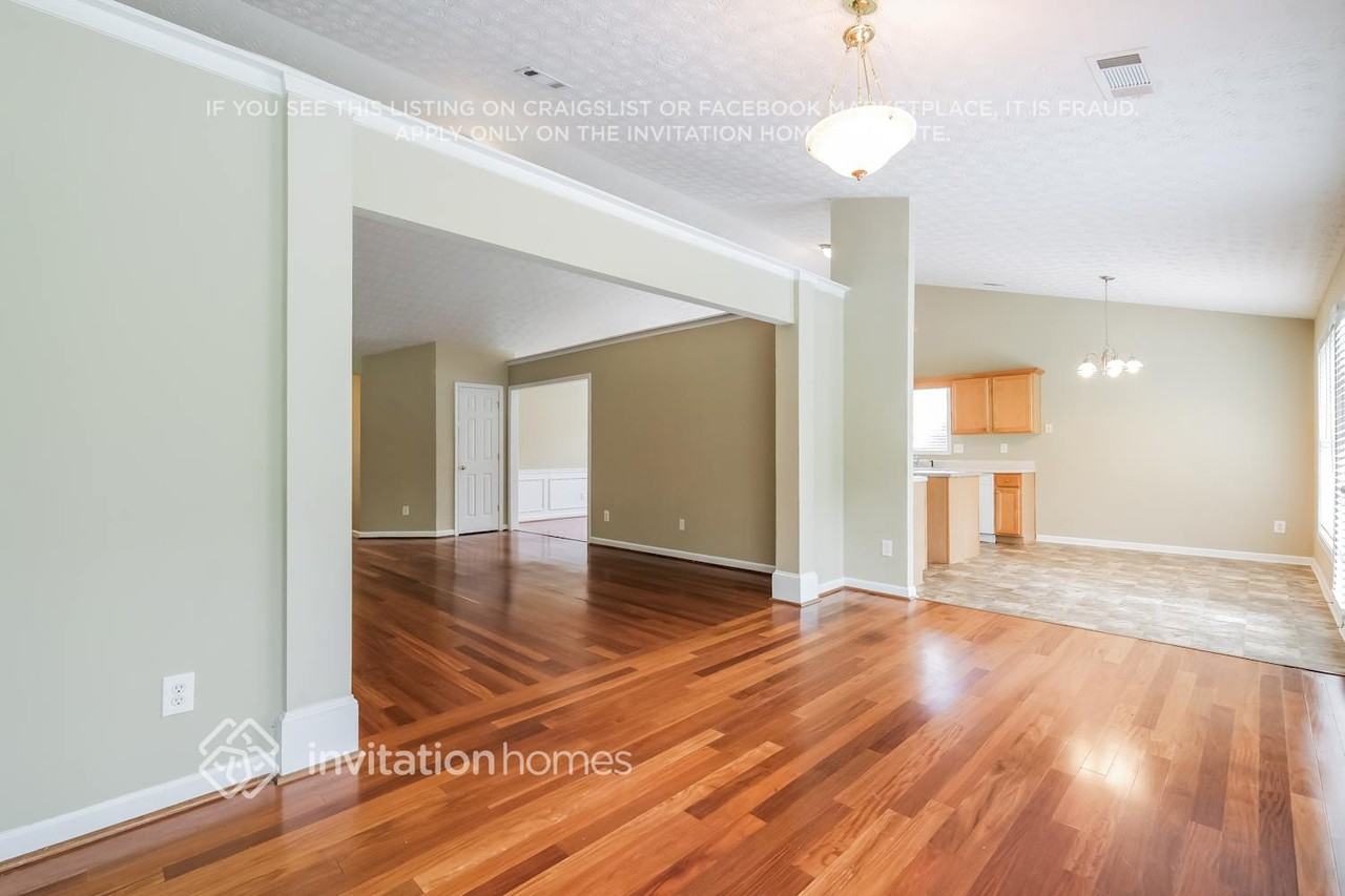 2121 Prospect Walk Way - Photo 6 of 17