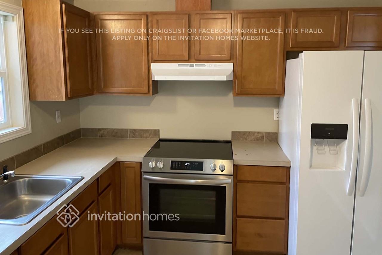 8611 121st St Sw - Photo 5 of 13