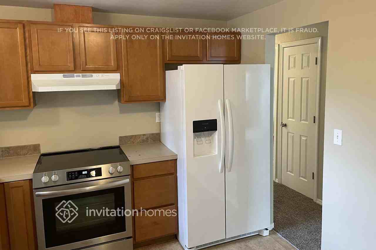 8611 121st St Sw - Photo 6 of 13