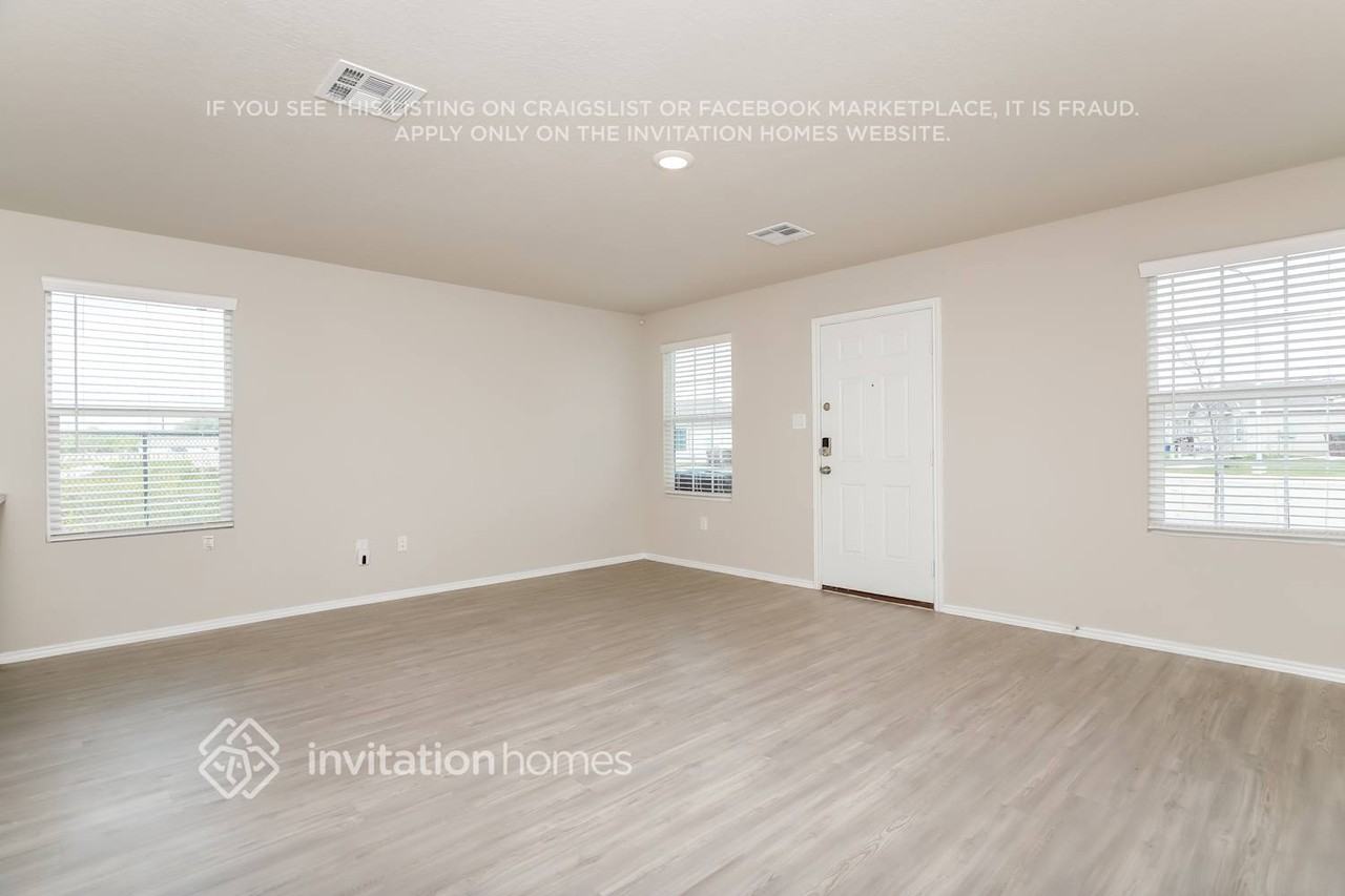 14642 Source Cir - Photo 4 of 22