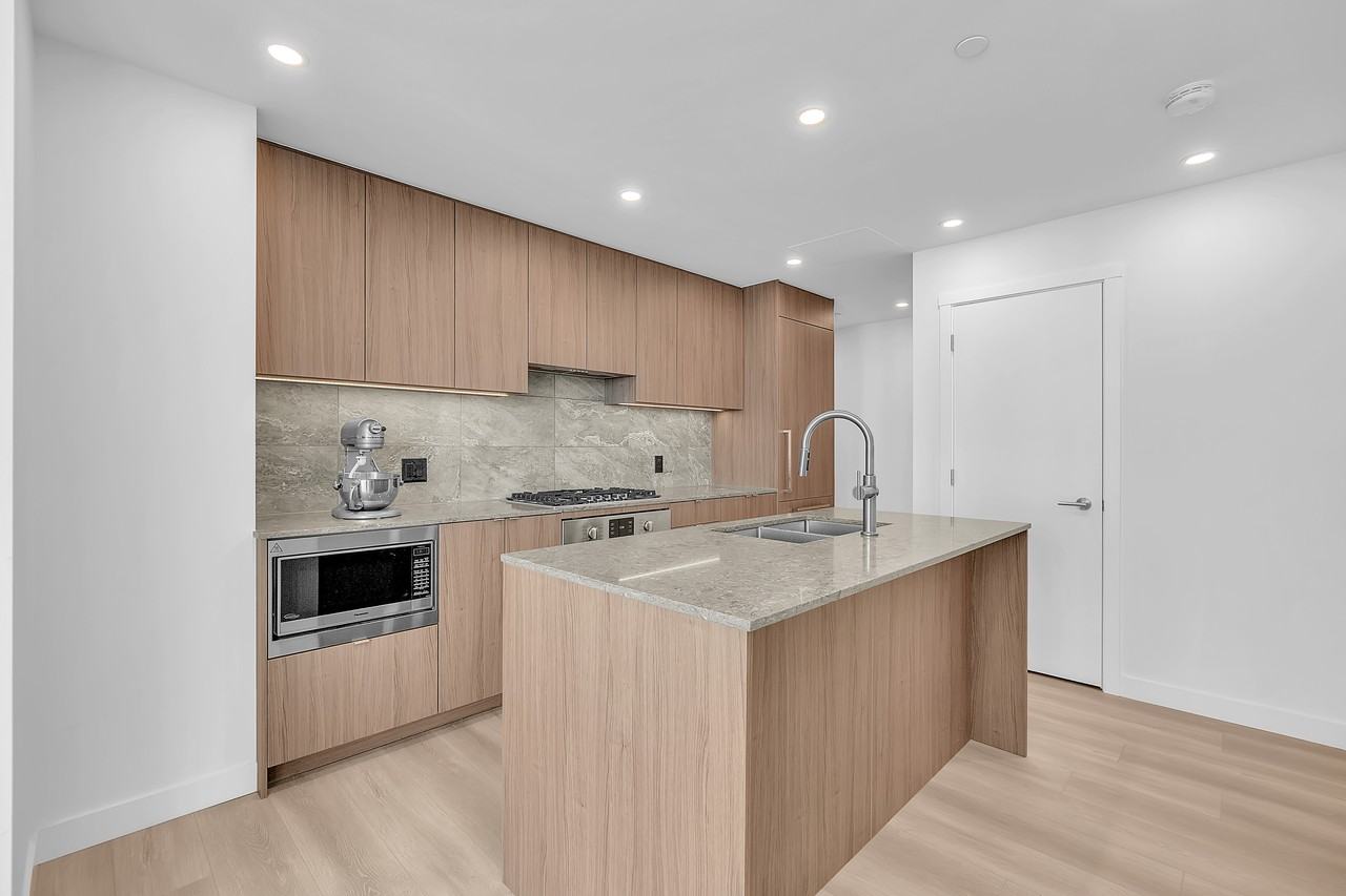 626 Claremont Street #1002 - Photo 5 of 46