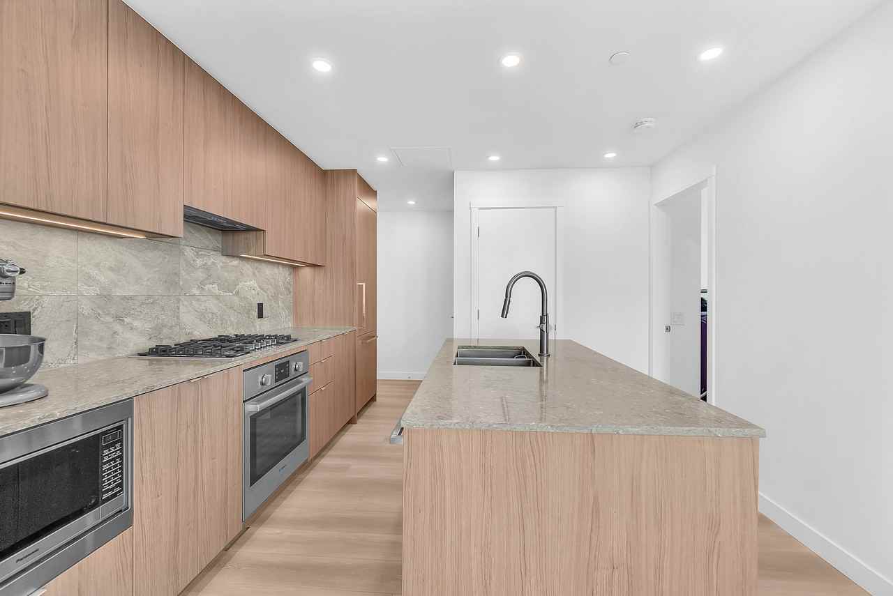 626 Claremont Street #1002 - Photo 7 of 46
