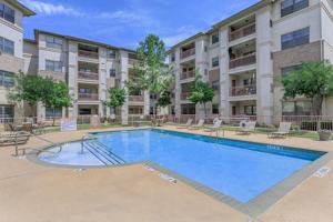 featured image of 6100 E Loop 820 S