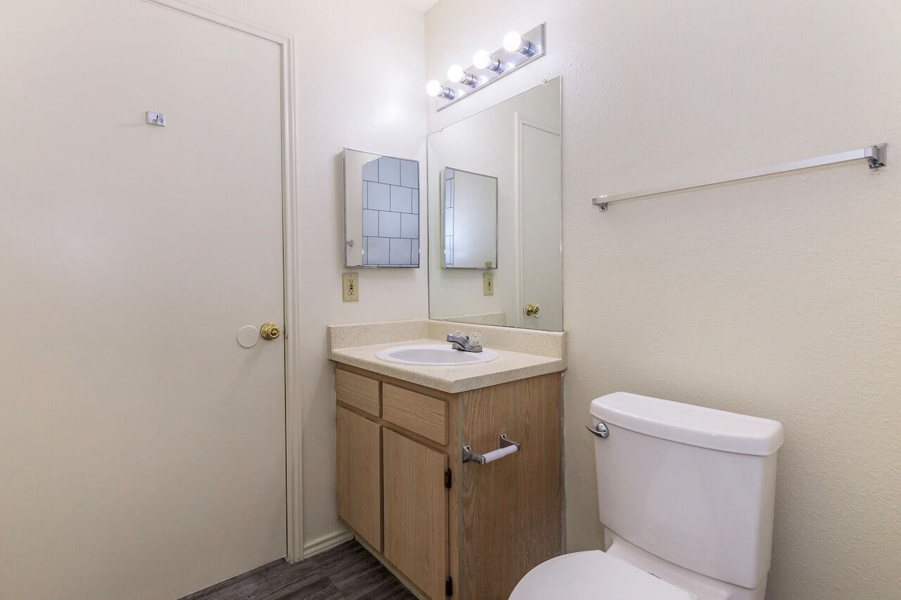Cameron Court - Photo 3 of 48