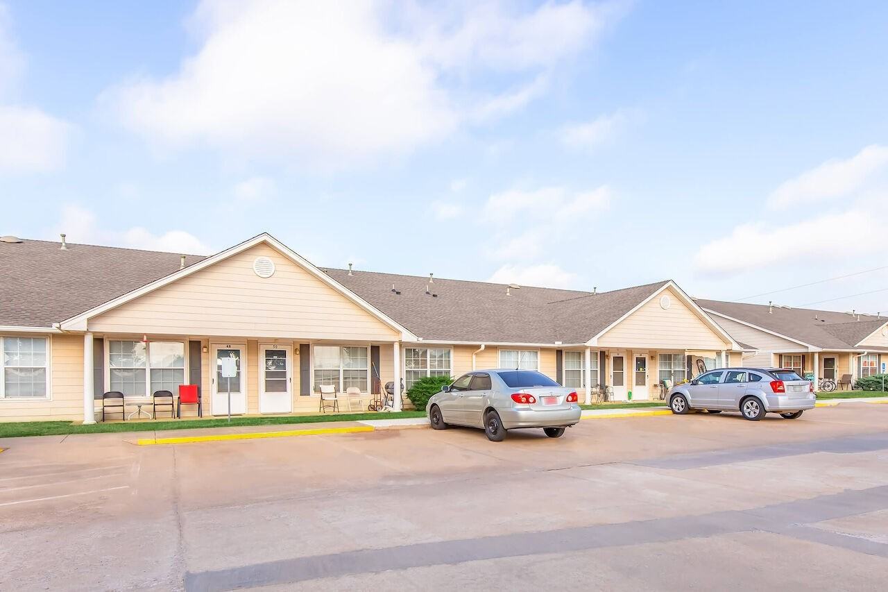 Redbud Senior Apartments - Photo 6 of 24