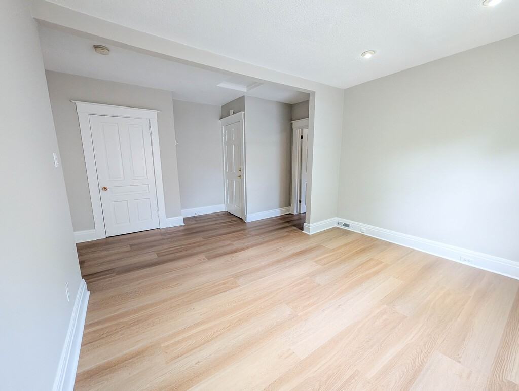 6 Wolseley Ave - 2 - Photo 4 of 25