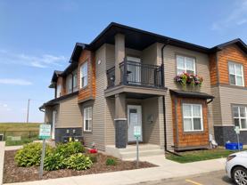 1015 Patrick Cres - Photo 1 of 1