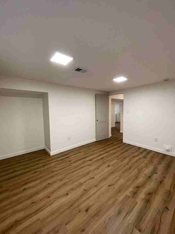 2 Bedroom BSMT 11625 83 ST NW - Photo 5 of 16