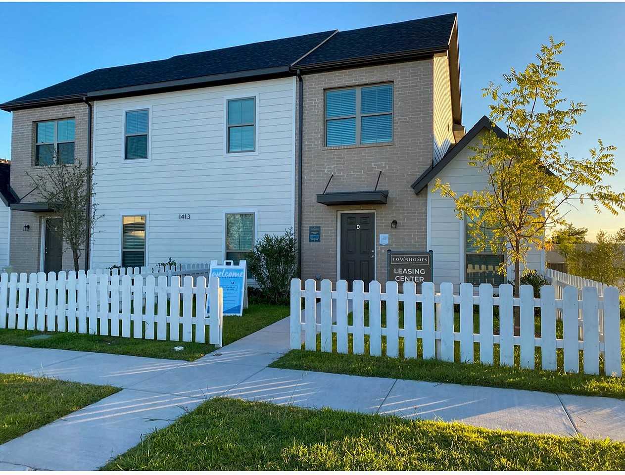 Townhomes at Bluebonnet Trail - Photo 5 of 13