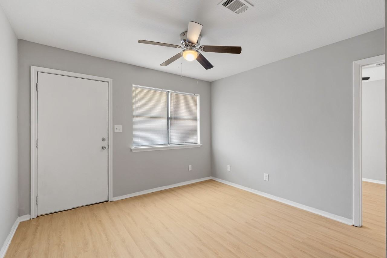 Cedarwood Apartments - Photo 5 of 42