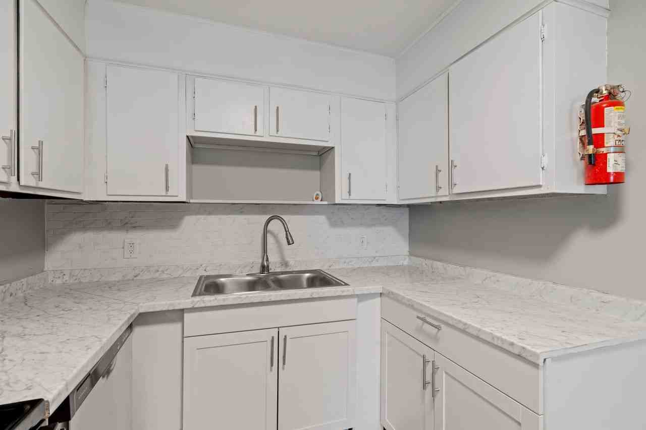Cedarwood Apartments - Photo 7 of 42