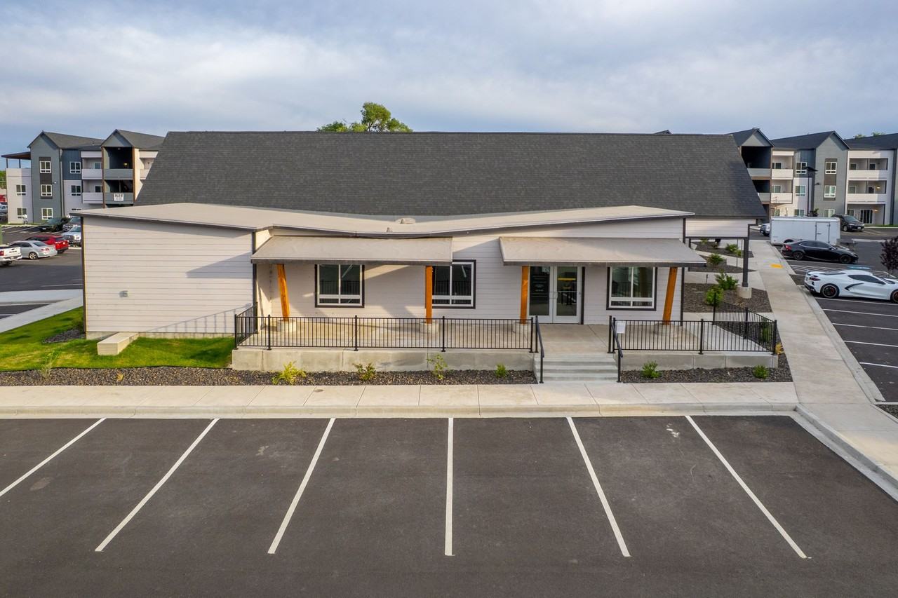 Modern Heights Apartments - Photo 3 of 50