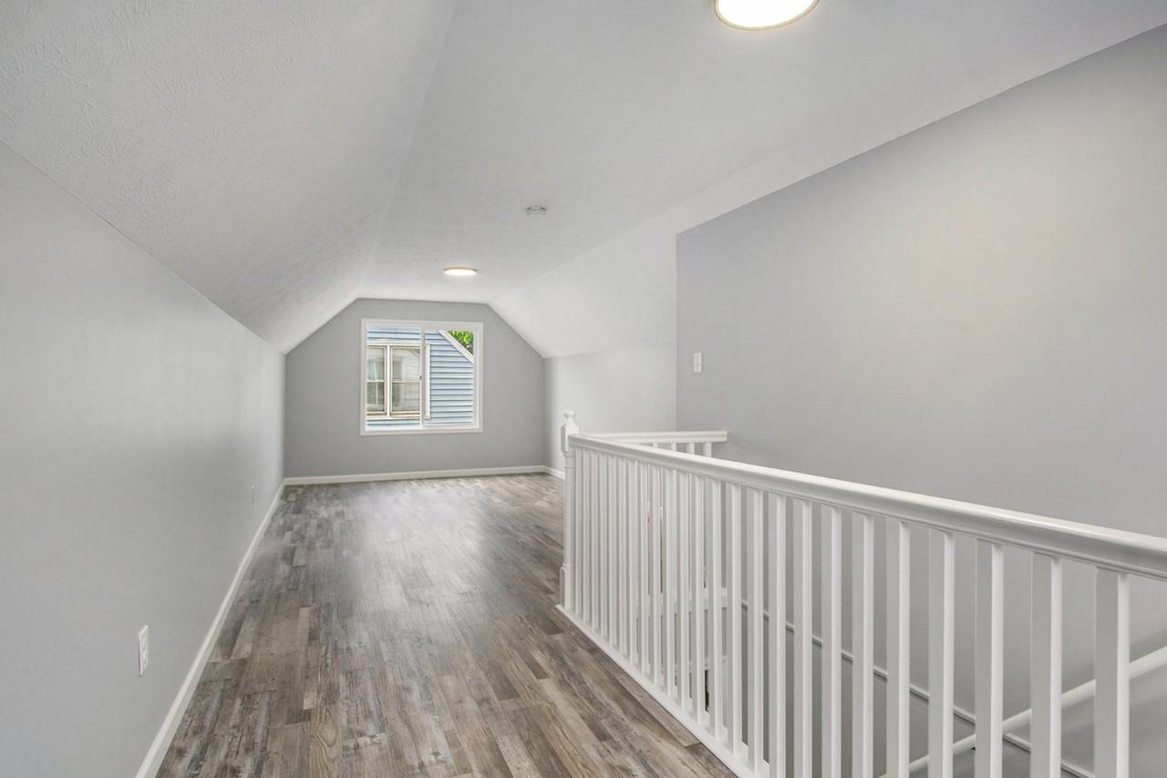 2105 Elwood Ave - Photo 6 of 8
