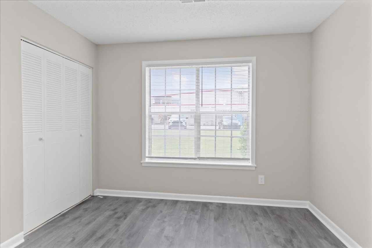 Chateau Apartments - Photo 4 of 47