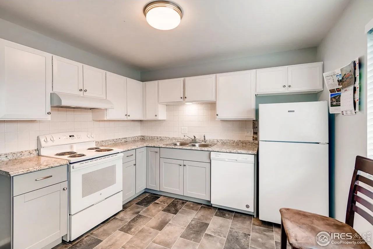 335 15th Ave #2 - Photo 7 of 50