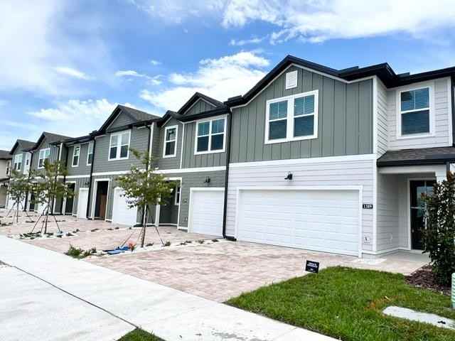 1389 Bluewater Ln - Photo 3 of 20