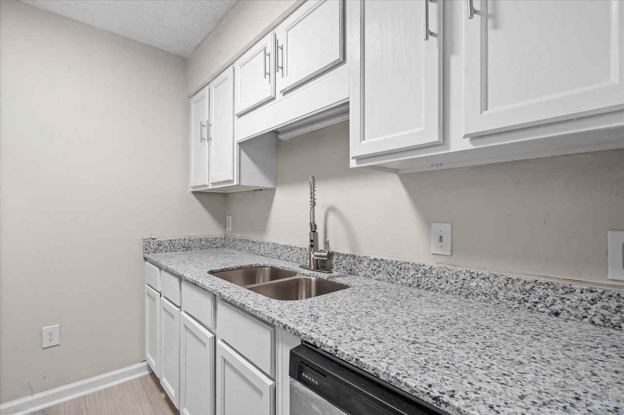 Main Street Villas - Photo 6 of 44