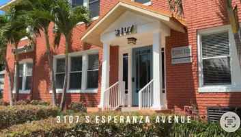 featured image of 3107 S Esperanza Ave