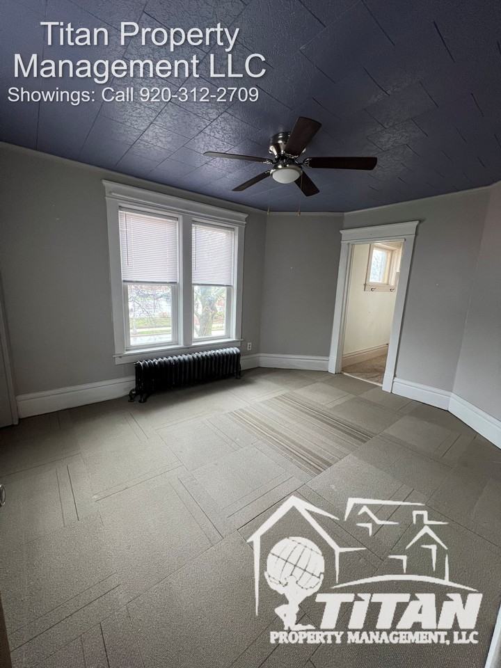 343 E Division St #3 - Photo 6 of 11