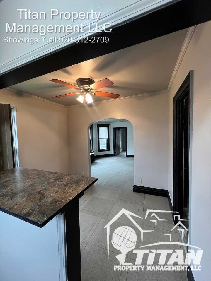 343 E Division St #3 - Photo 7 of 11