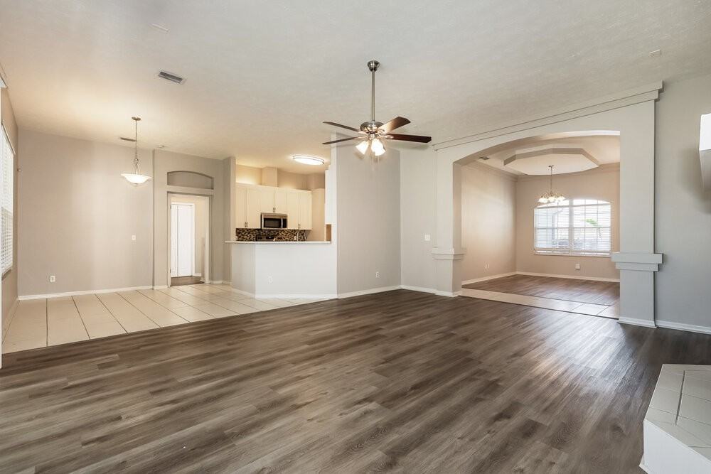 2304 Golf Manor Blvd - Photo 3 of 16