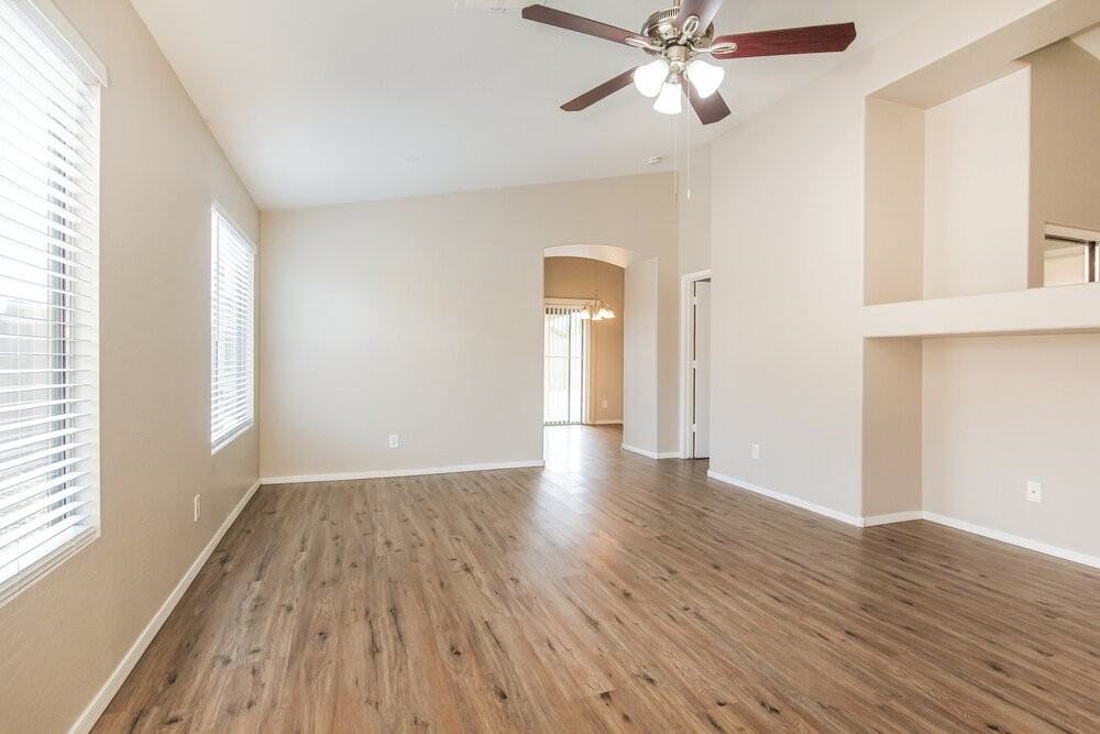14841 W Redfield Rd - Photo 3 of 16