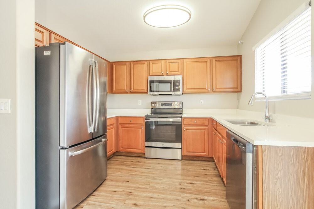 14841 W Redfield Rd - Photo 6 of 16