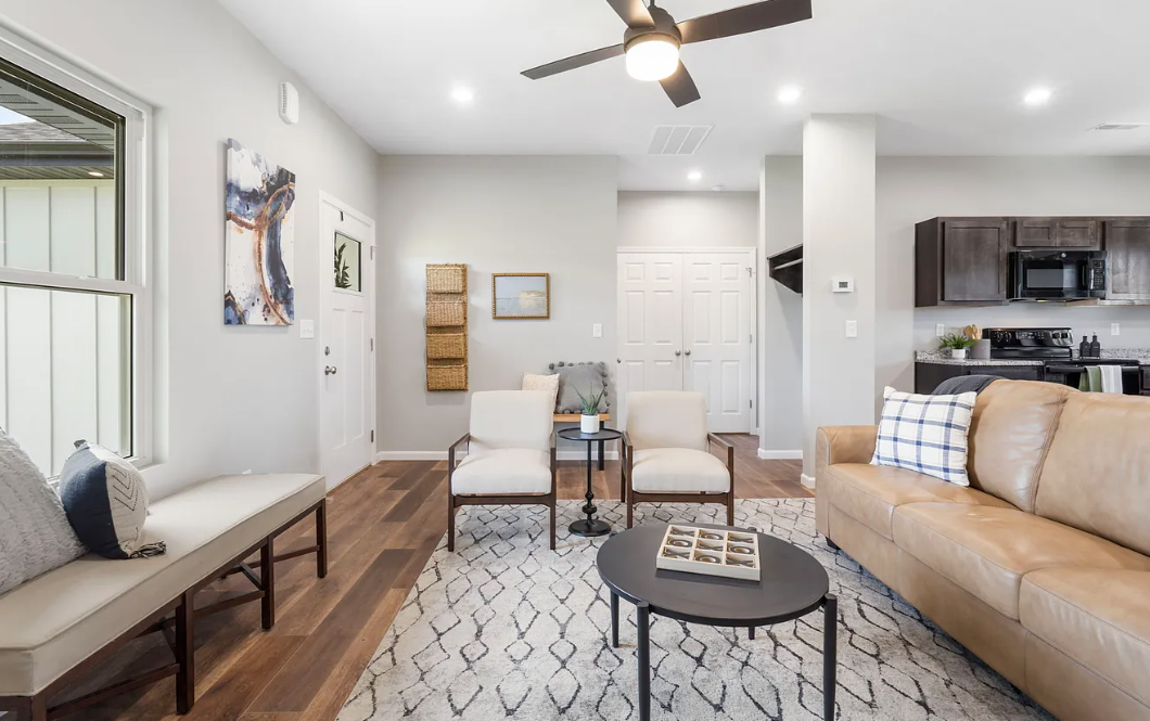 185 W Bluegrass St #1 - Photo 5 of 22