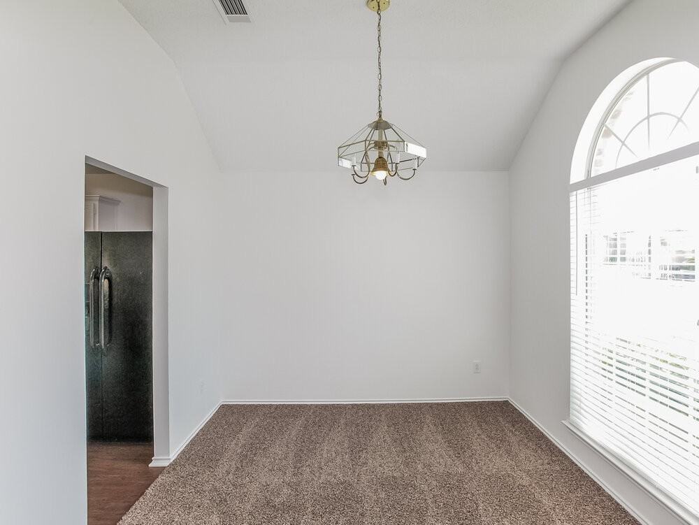 1349 Meadow Creek Dr - Photo 4 of 12