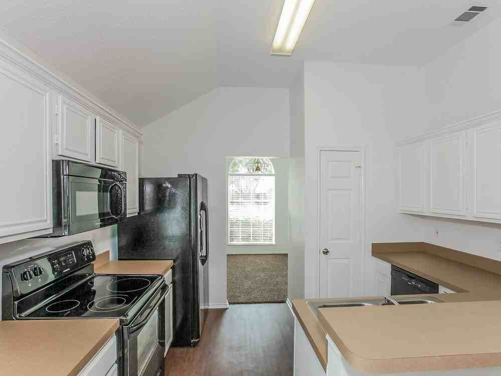 1349 Meadow Creek Dr - Photo 5 of 12