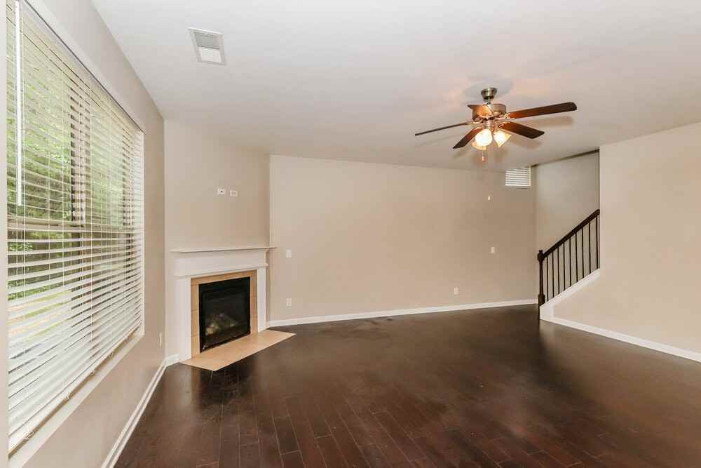 4782 Brookwood Pl - Photo 5 of 17