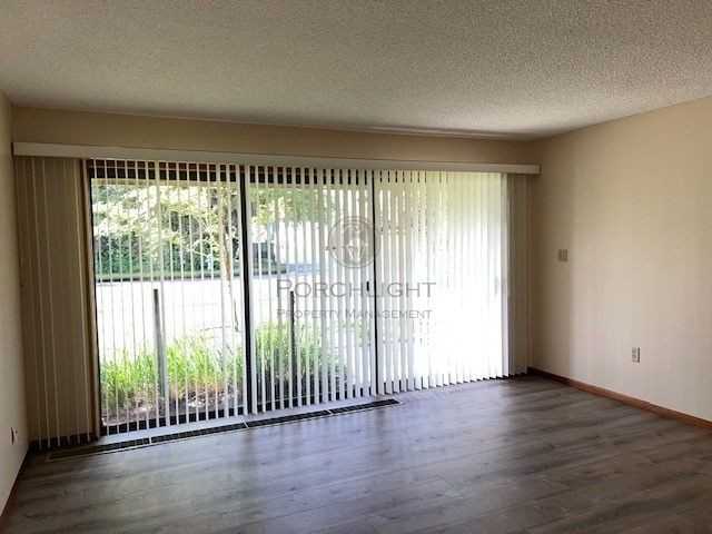 1412 Liberty St #4 - Photo 3 of 14