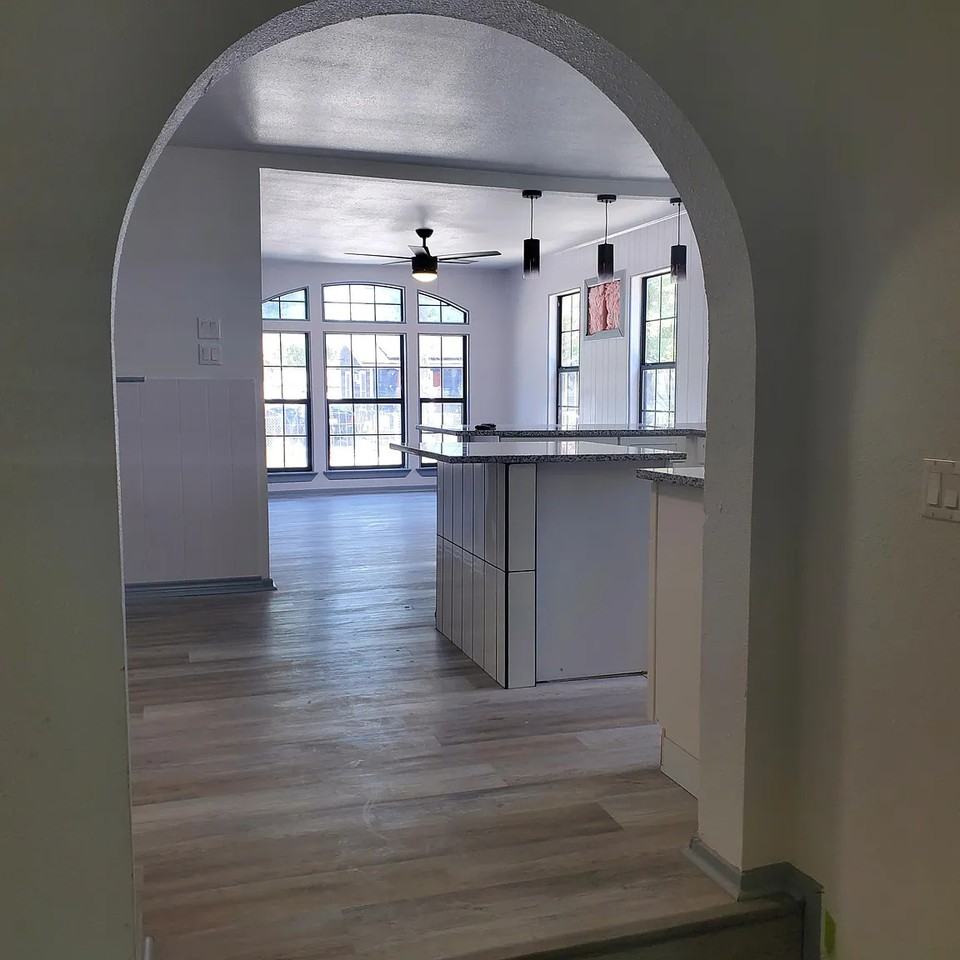 2026 Dahlgreen Ave - Photo 3 of 11