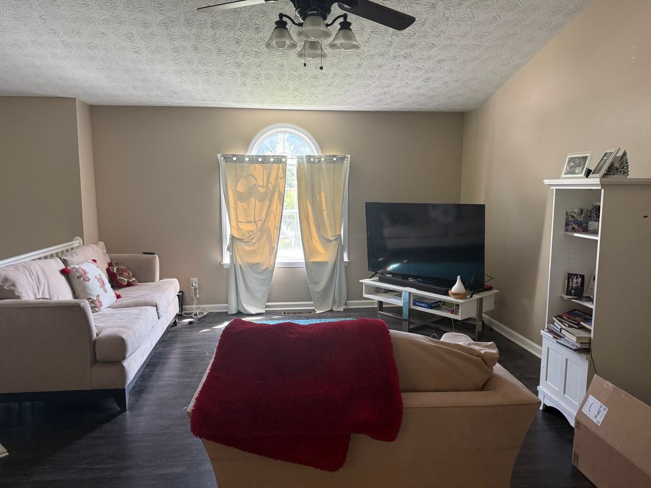 6176 Valley Green Rd - Photo 3 of 19