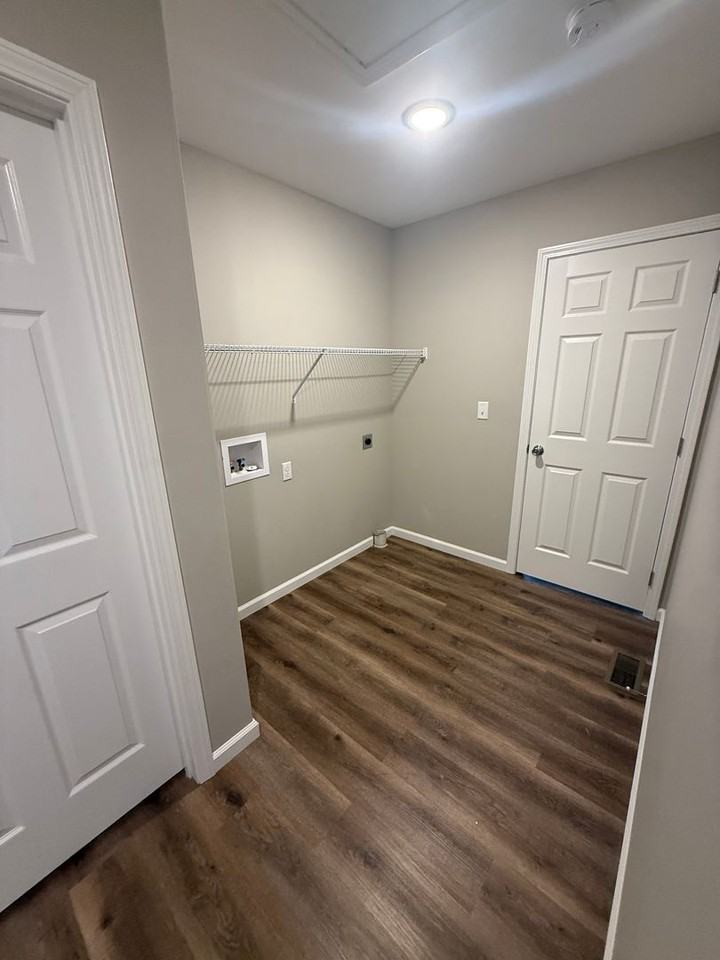 226 Cane Creek Ln - Photo 5 of 9