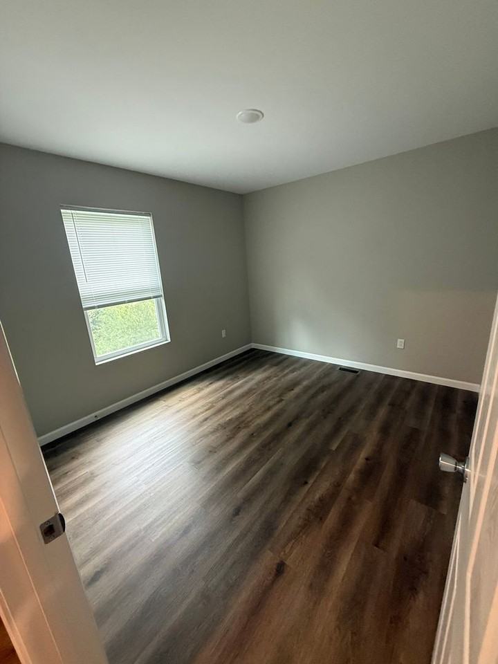 226 Cane Creek Ln - Photo 7 of 9
