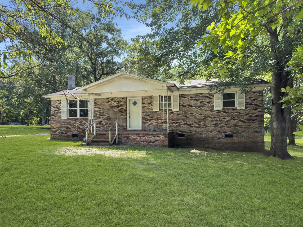 1137 Carter Rd #1 - Photo 2 of 23