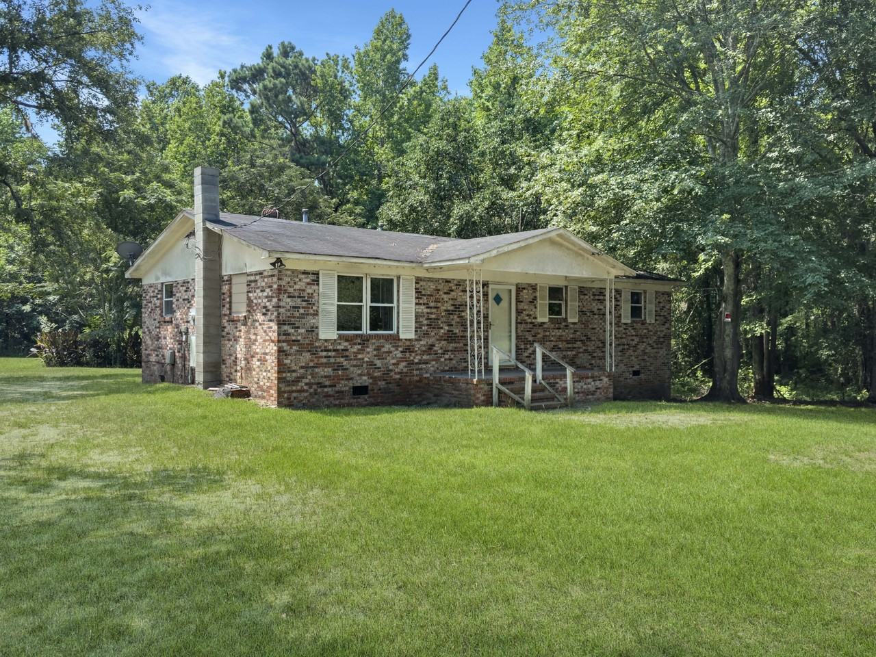 1137 Carter Rd #1 - Photo 3 of 23