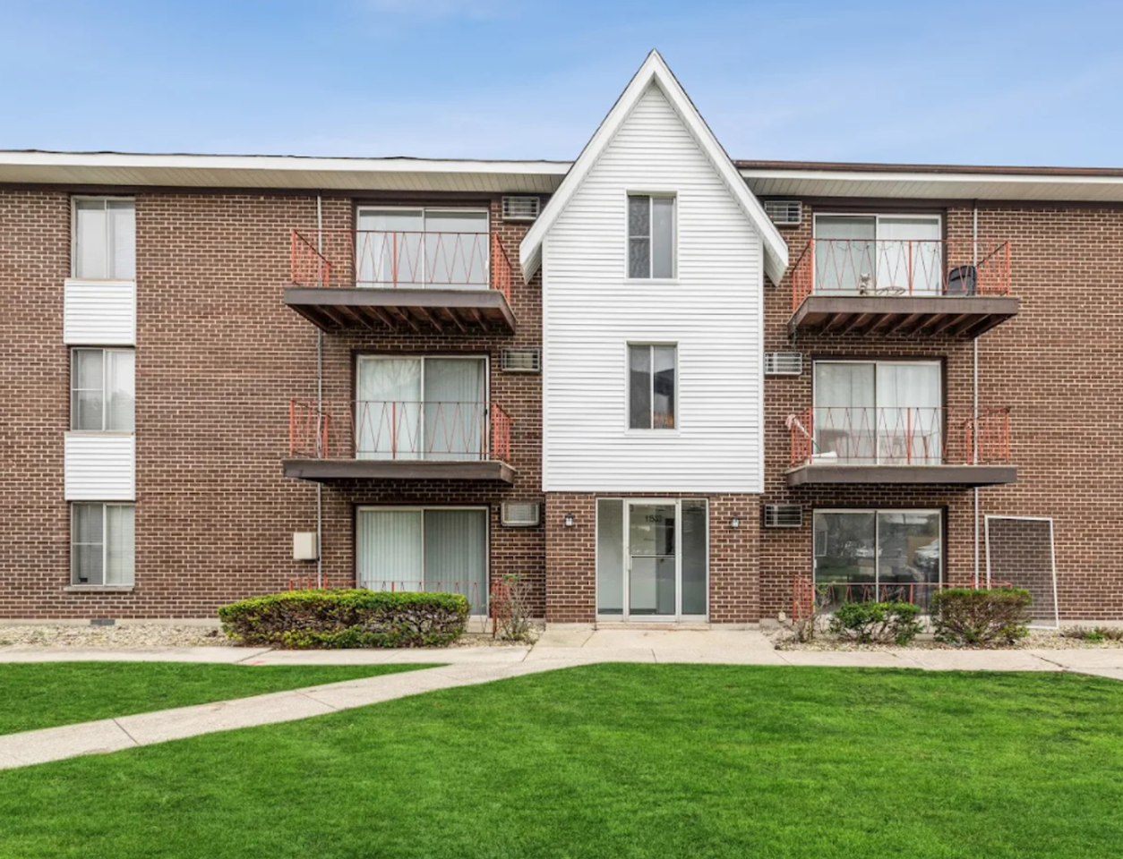 Crestline Villa Apartments - Photo 2 of 2