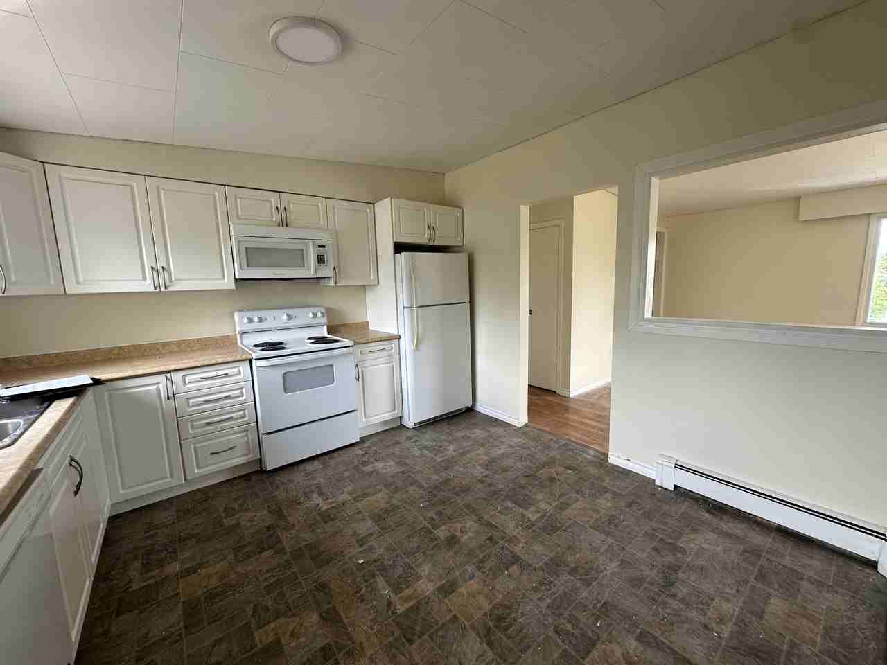 1255 Douglas St Uppr #1257UPPER - Photo 3 of 8