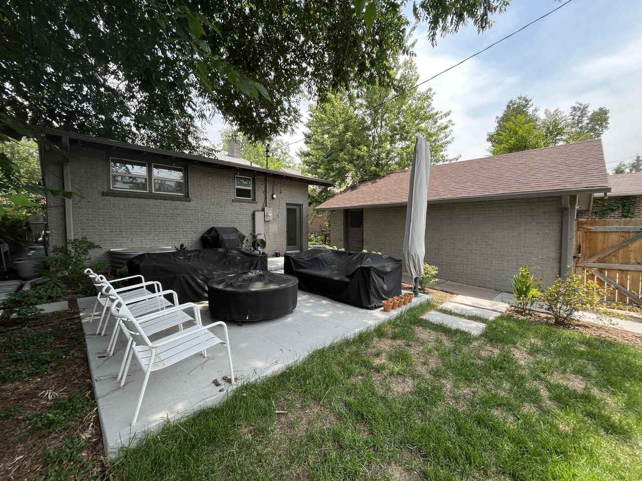 2575 Dahlia St - Photo 4 of 25