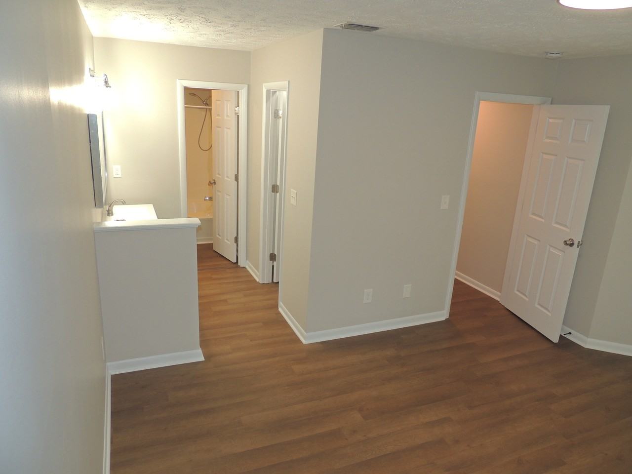 1006 Wood Creek Dr #1 - Photo 3 of 10