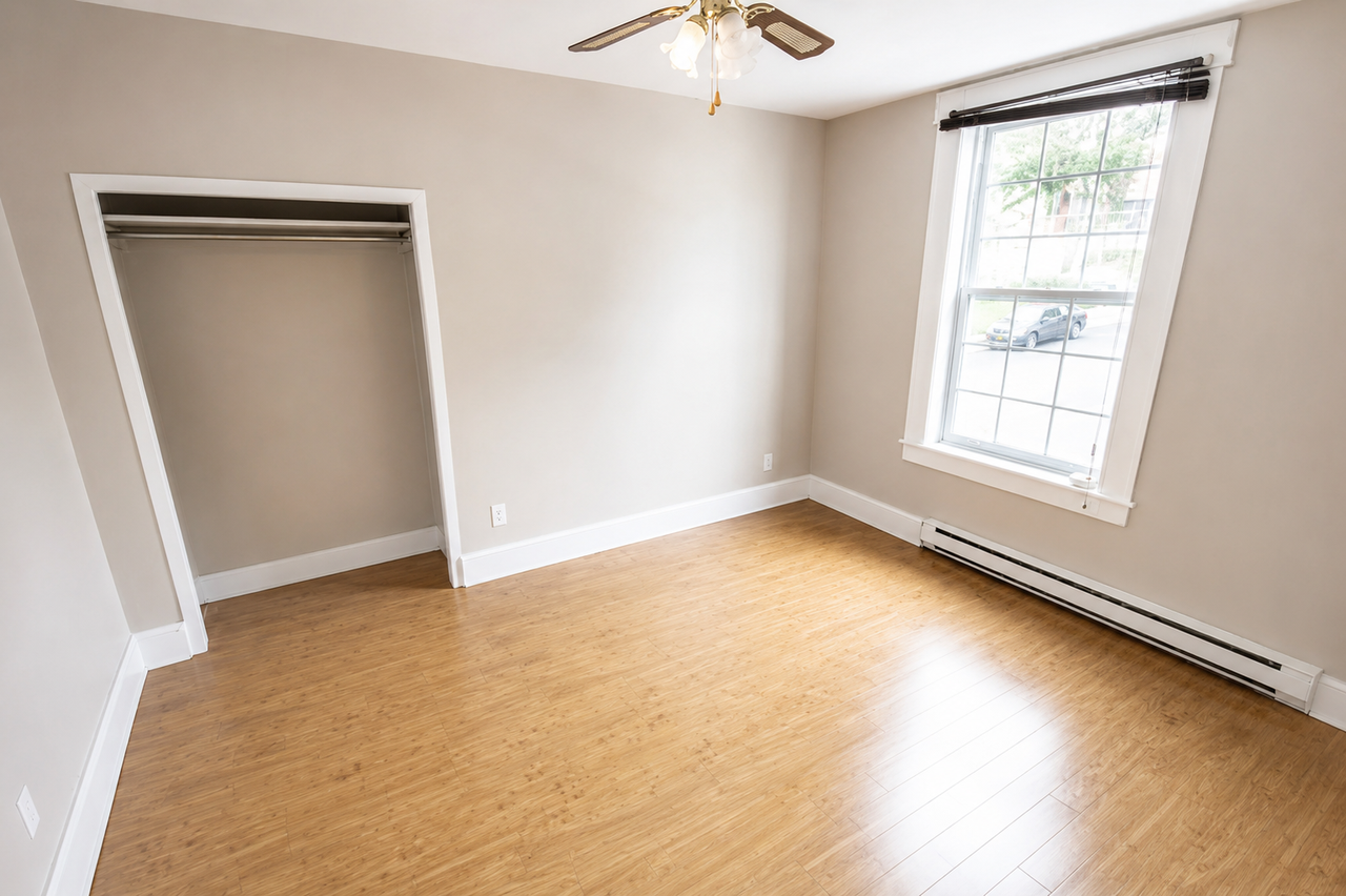 129 Craigmillar Ave #MAIN - Photo 7 of 8