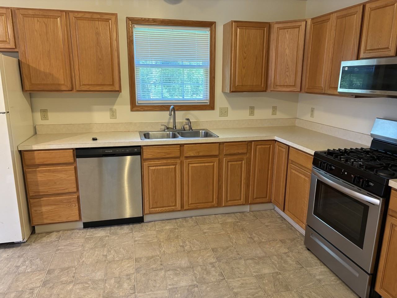 4165 Pine Ave #1 - Photo 3 of 11