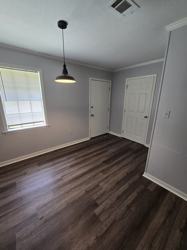 172 Cumberland Rd #A - Photo 3 of 28
